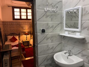2 habitaciones y wifi 