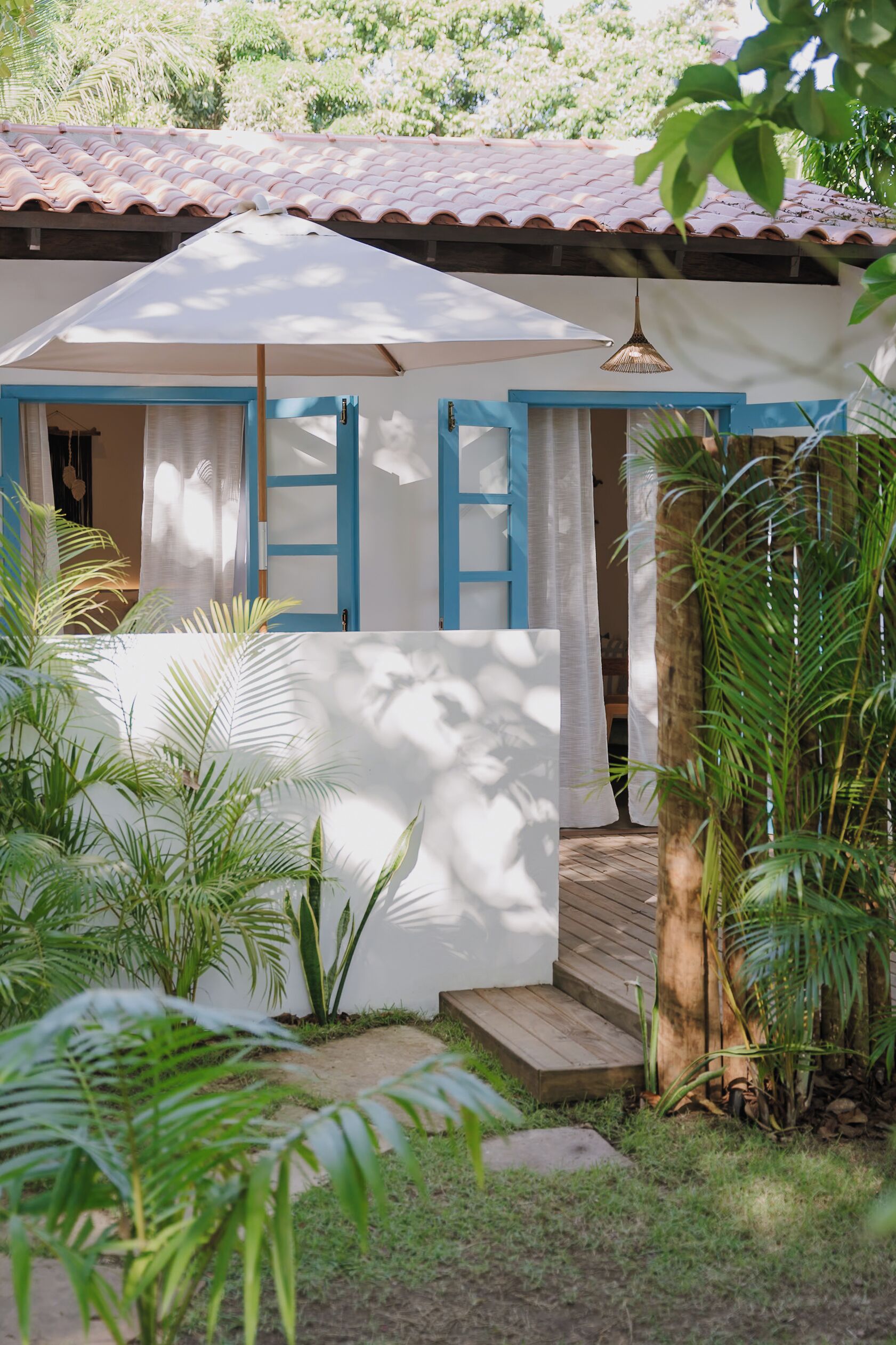 Romantic Double Room | Hypo-allergenic bedding, minibar, individually furnished, desk