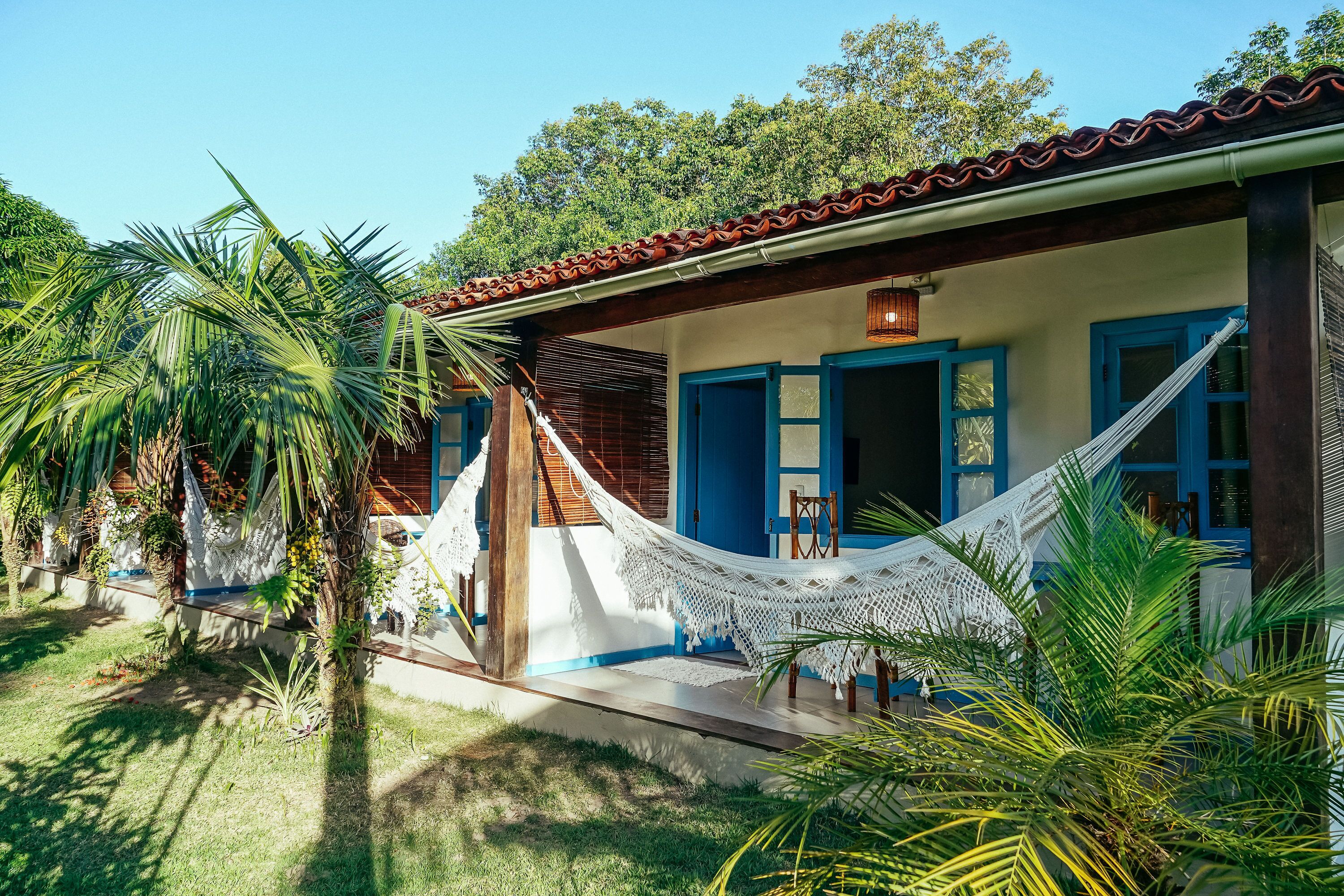 Quarto luxo | Roupas de cama antialérgicas, frigobar, individualmente mobiliados