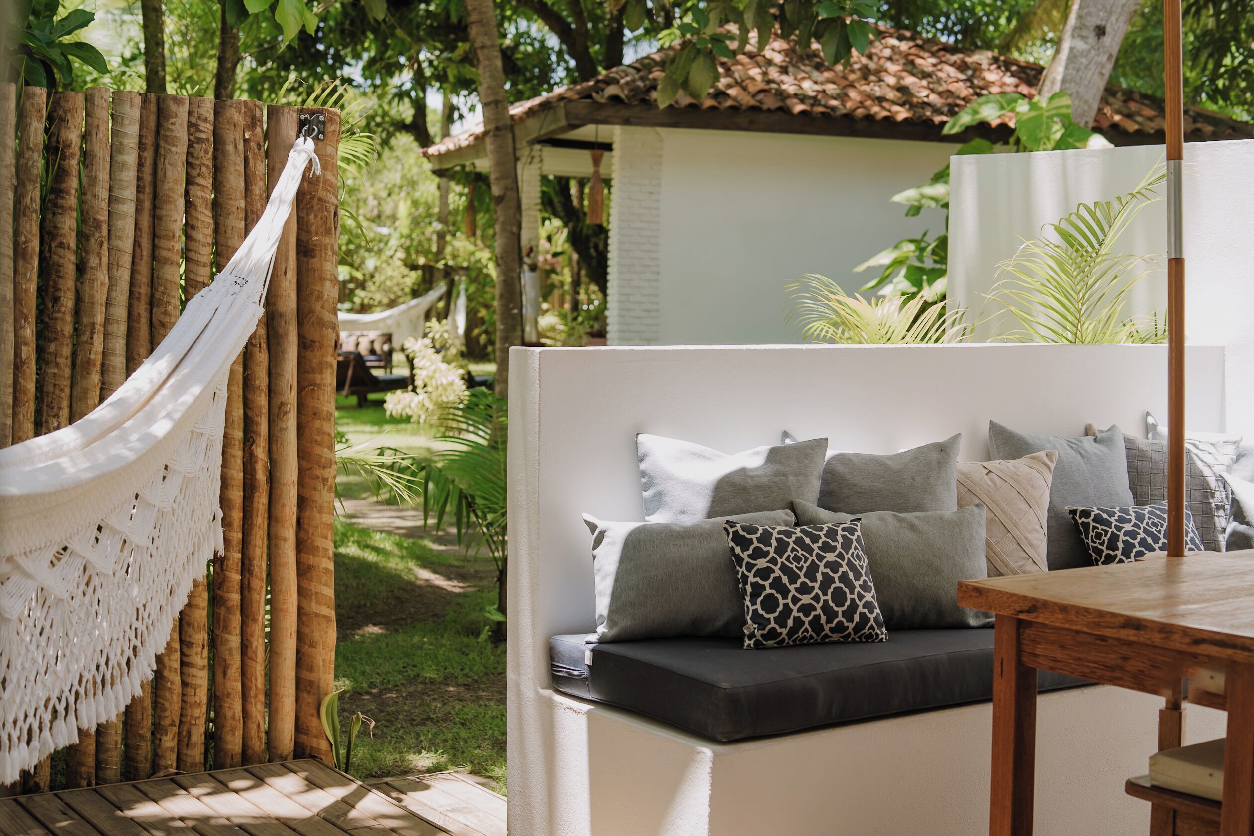 Quarto casal romântico | Roupas de cama antialérgicas, frigobar, individualmente mobiliados