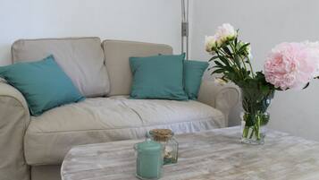 Televisio, pöytäjalkapallopöytä, pöytätennispöytä