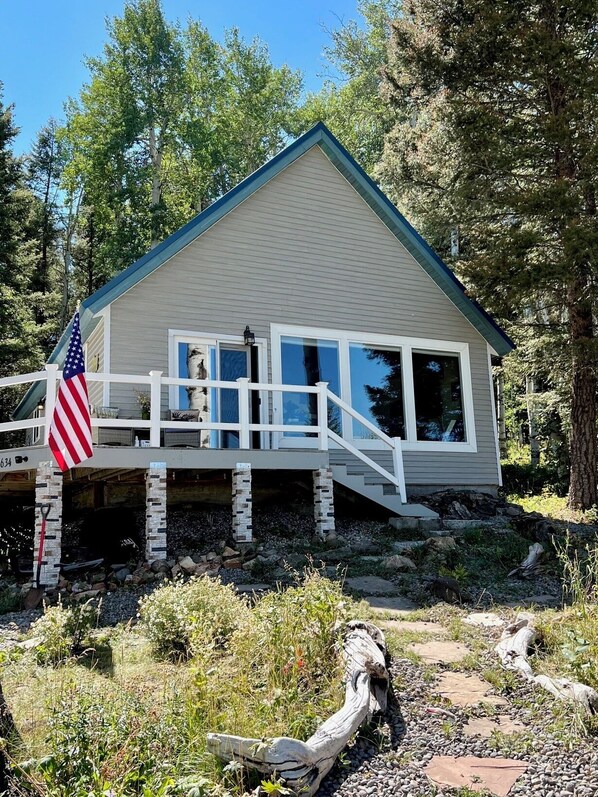 Exterior - Moose Meadows is minutes from world class fishing and 23 miles from YNP! (Island Park)