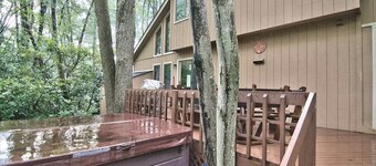 House, 3 BR, 2 BA, Sleeps 8, PERFECT for a Getaway! Super Private