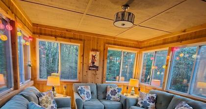 House, 3 BR, 2 BA, Sleeps 8, PERFECT for a Getaway! Super Private