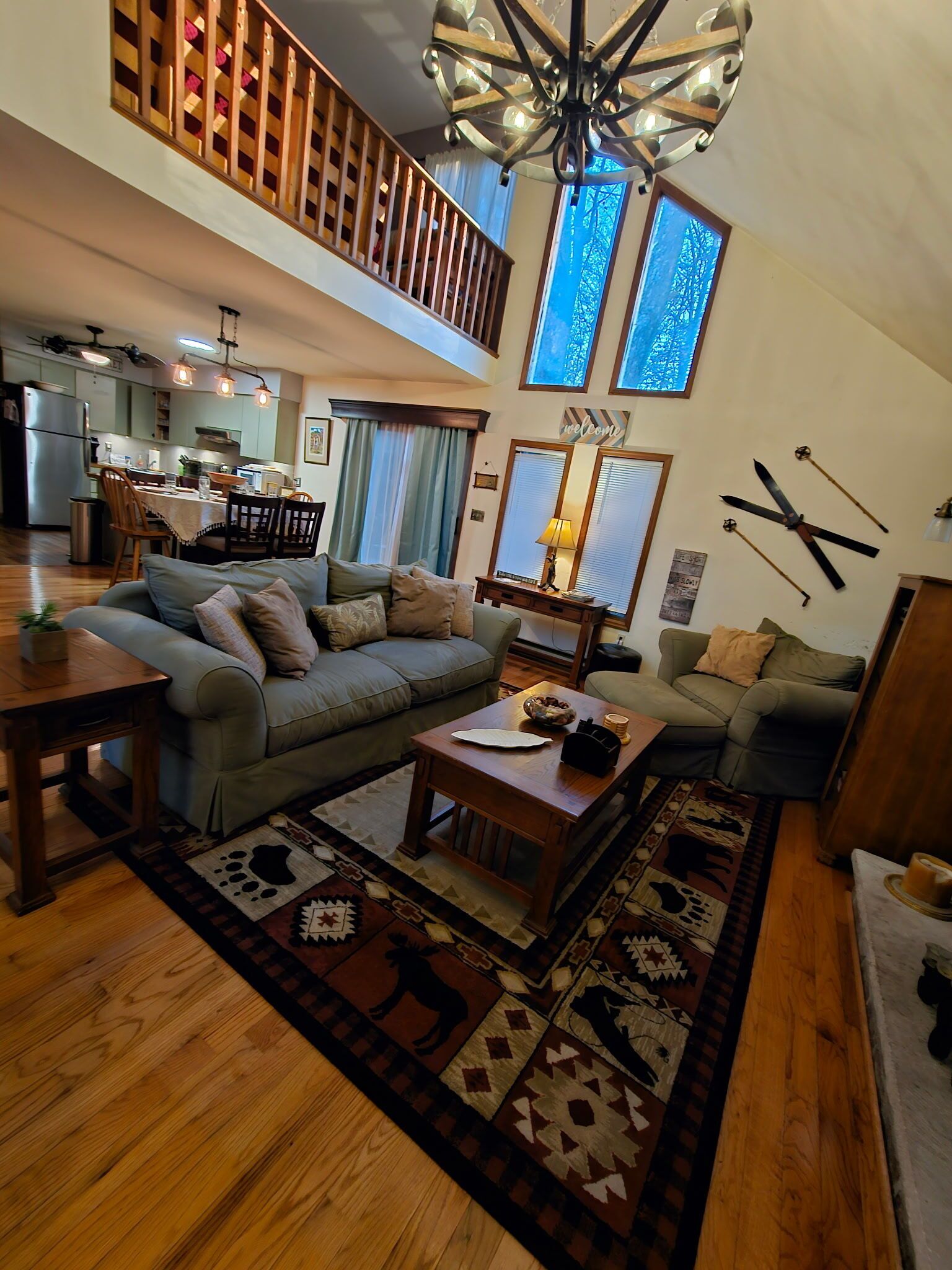 Smart TV, fireplace, DVD player, books