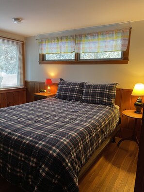 2 chambres, fer et planche à repasser, Wi-Fi, draps fournis