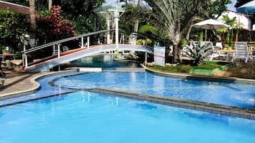 Piscina externa