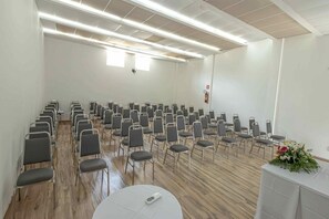 สถานที่จัดงานประชุม