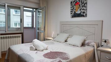 3 chambres, chambres insonorisées, fer et planche à repasser