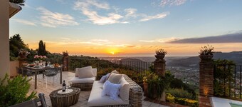 Villa Riviera: Luxury Villa with Pool and Seaview, close to Forte dei Marmi and Lucca