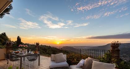 Villa Riviera: Luxury Villa with Pool and Seaview, close to Forte dei Marmi and Lucca