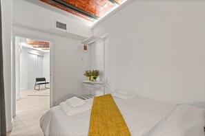 2 makuuhuonetta, silitysrauta/-lauta, ilmainen Wi-Fi, vuodevaatteet