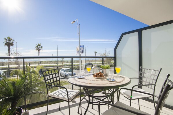 Outdoor dining - Exterior Apartment EV5WV (Castelldefels)