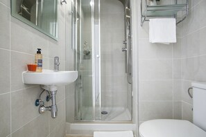 Dutxa, assecador de cabells i tovalloles 