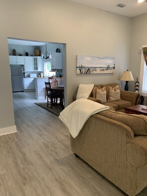 スマートテレビ、書庫、ステレオ