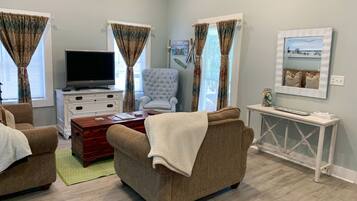 Smart TV, books, stereo