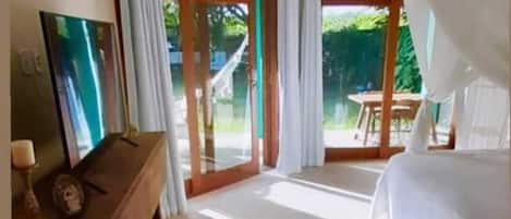 3 室のベッドルーム、アイロン / アイロン台、WiFi (無料)、ベッドシーツ