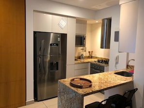 Private kitchen - Plaza Bocagrande Torre H2 Apto 2401 (cartagena)