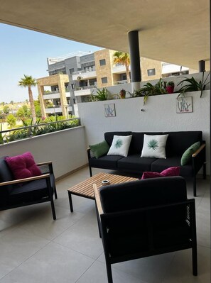 Basic Apartment | Balcony