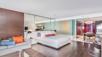 1 slaapkamer, een strijkplank/strijkijzer, wifi