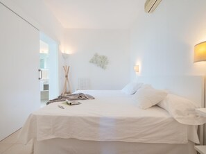 5 Schlafzimmer, Bügeleisen/Bügelbrett, Internetzugang, Bettwäsche