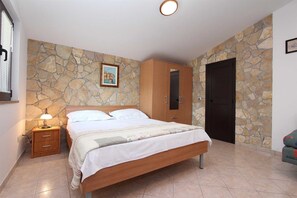 1 bedroom, iron/ironing board, free WiFi, bed sheets - MARLINA Studio Apartment with Terrace 1 (Bungalow) (Rovinj)