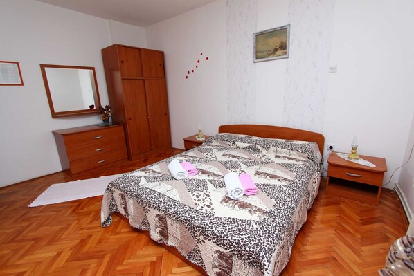 1 sovrum, strykjärn/strykbräda, gratis wi-fi och sängkläder