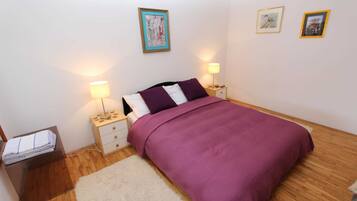 1 bedroom, iron/ironing board, free WiFi, bed sheets