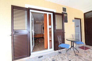 Outdoor dining - COCALETTO Comfort Studio (NOVI) (Rovinj)