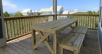 Thanksgiving at the beach. Private Pool and private neighborhood beach!