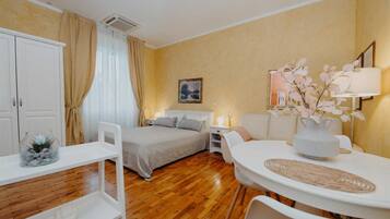 1 bedroom, free WiFi, bed sheets