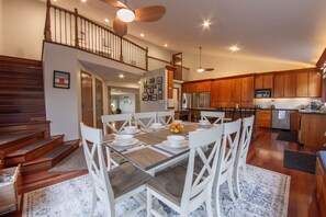 Dining - Serenity Bay-Spacious House-Prv Pool-6 bdrms-5baths-Hot Tub-AskAbout 2NightStays (Lexington Park)