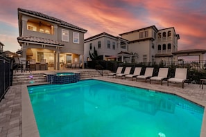 A heated pool - Paradise Point | 5 Bed, 5.5 Bath Luxury Villa with Private Pool, Galaxy Arcade (Kissimmee)
