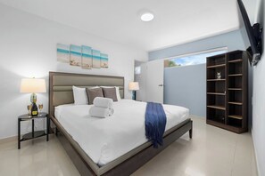 3 bedrooms, iron/ironing board, WiFi, bed sheets