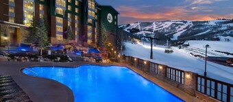 Ski in Ski out 2 bedroom full kitchen adjacent to Park City mountain!