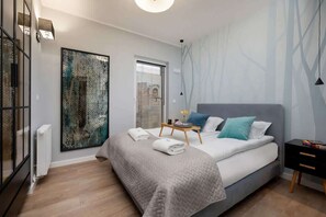 1 dormitorio, tabla de planchar con plancha, wifi y ropa de cama