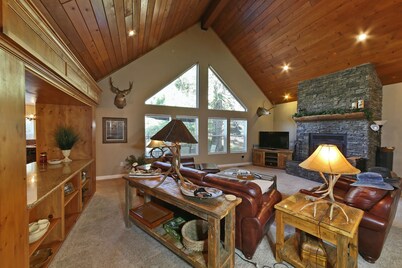 Comfortable Shaver Lake Getaway