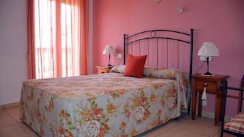 4 Schlafzimmer, Bügeleisen/Bügelbrett, Bettwäsche
