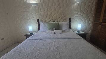 1 chambre, fer et planche à repasser, lit parapluie, Wi-Fi gratuit
