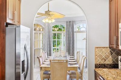 6 Bedrooms 4 baths Dream Pool Home near Vanderbilt Beach Naples Florida