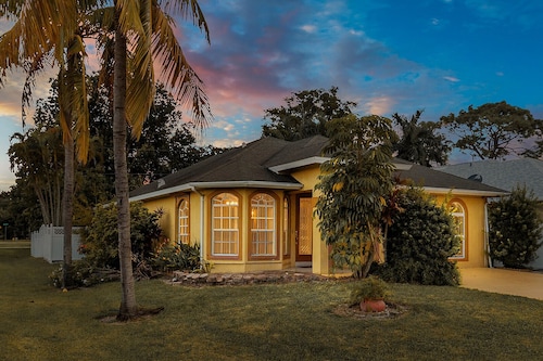 6 Bedrooms 4 baths Dream Pool Home near Vanderbilt Beach Naples Florida