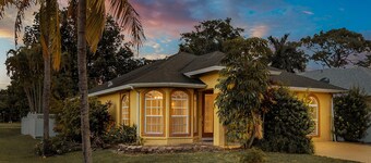 6 Bedrooms 4 baths Dream Pool Home near Vanderbilt Beach Naples Florida