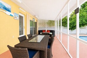 Outdoor dining