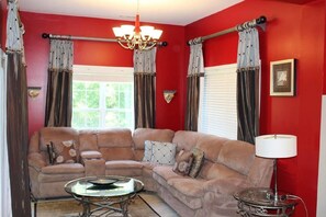 TV, DVD player, books, video library - Green Lane Retreat  (Wake Forest)