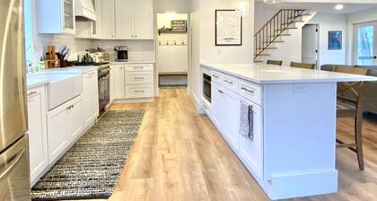 Stunning 3 bed/3bath Renovated Cabin on Lake Pepin
