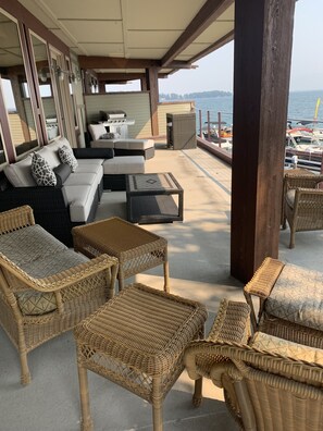Terrace/patio - Waterside Retreat with Huge Wraparound Deck (Lakeside)