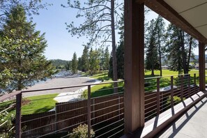 Property grounds - Waterside Retreat with Huge Wraparound Deck (Lakeside)