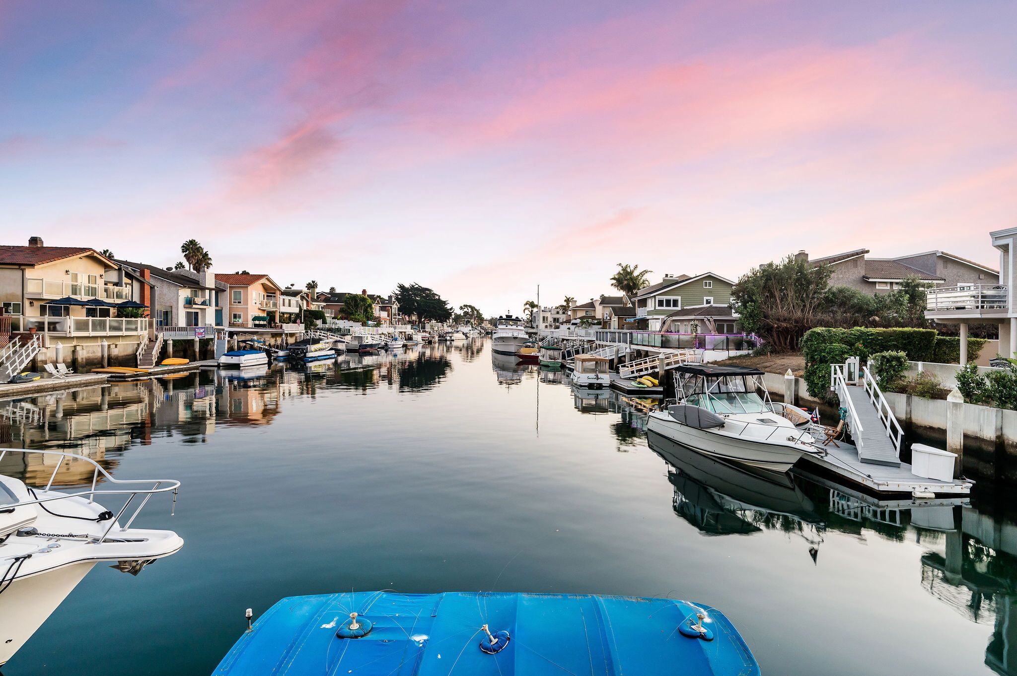 Stunning, upscale waterfront house in Oxnard, CA