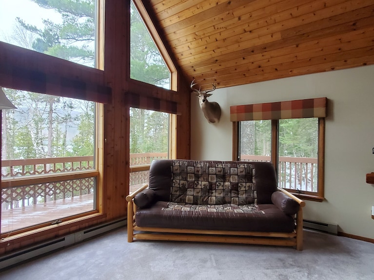 Cozy Cabin On The Lake - Copper Harbor, MI