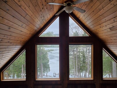 Cozy Cabin on the Lake